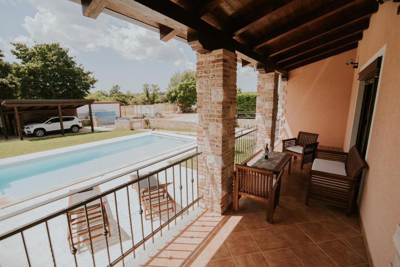 Villa Daisy Tar-Vabriga Zewnętrze zdjęcie